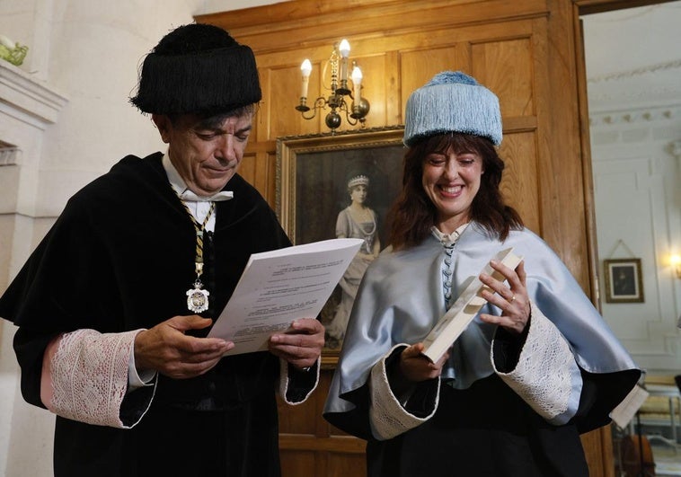 Una oda al libro en la investidura de Irene Vallejo como honoris causa de la UIMP